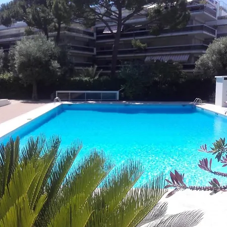 2 Pieces, Juan Les Pins, 400 M, Parking Apartamento *